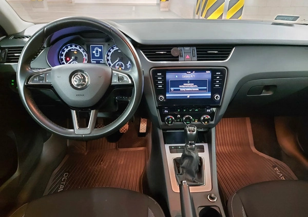 Skoda Octavia cena 53900 przebieg: 147500, rok produkcji 2020 z Poznań małe 191